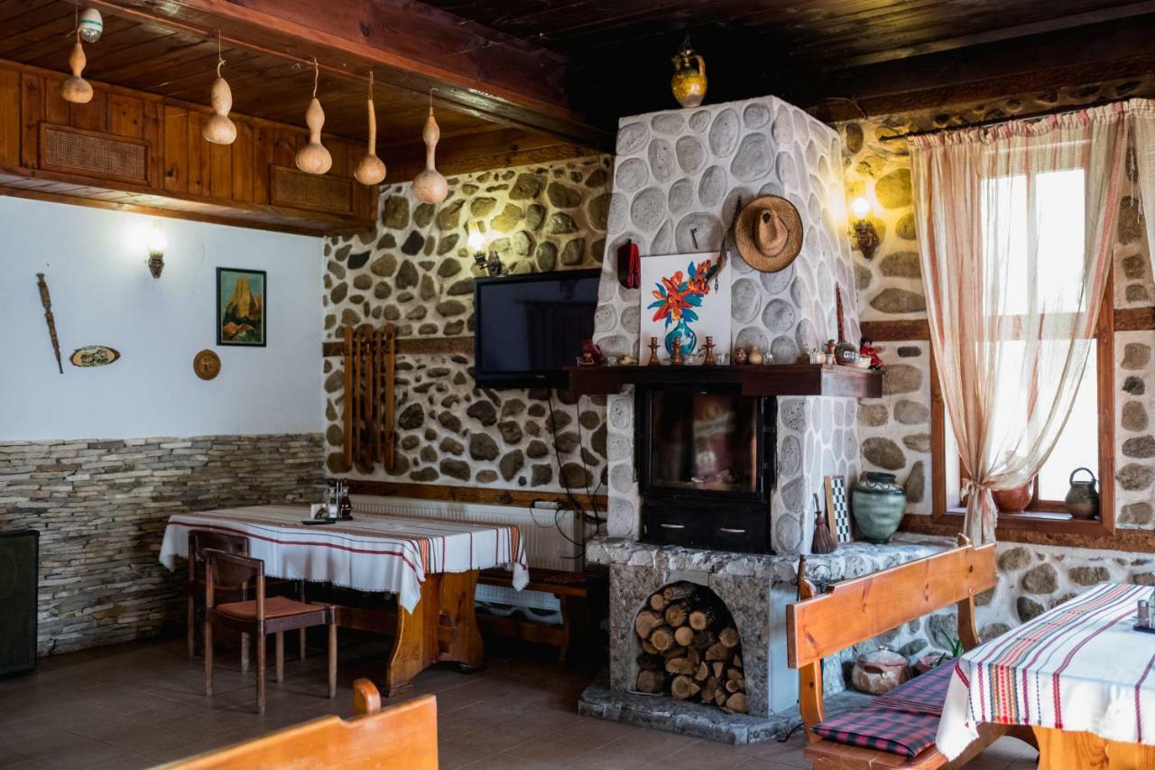 Комплекс Стария Чинар Melnik (Blagoevgrad) Luaran gambar